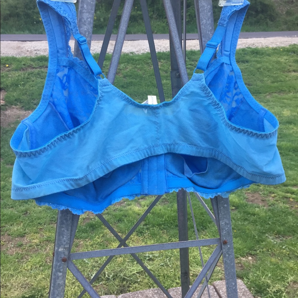 Bra - Picture 2 of 4